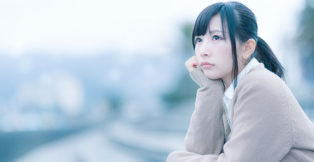 むっすり顔